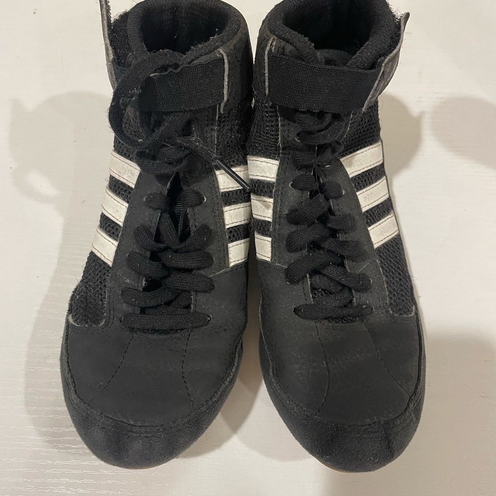 Boys addida wrestling shoes
